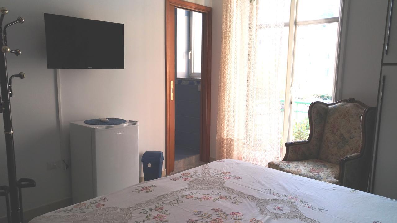 B&B Belli Di Nonna Salerno Bagian luar foto